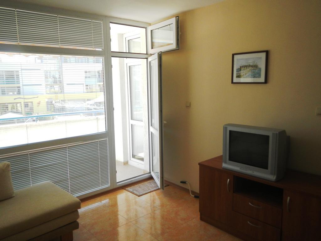 Apartment In Elit 3 Apartcomplex Sunny Beach Room photo